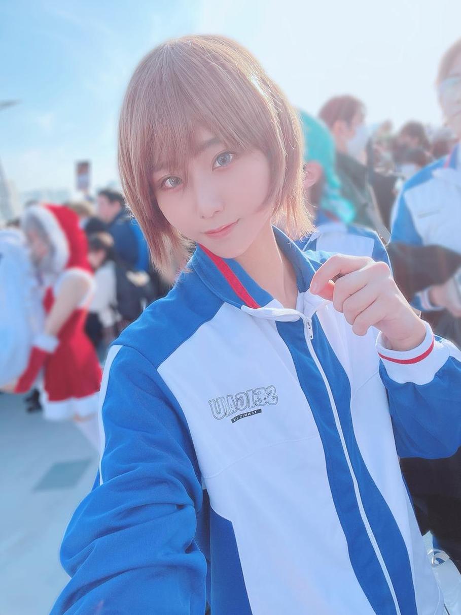 柳丸一字马的原图公开,感受cosplay的无限魅力 - 涩郎公