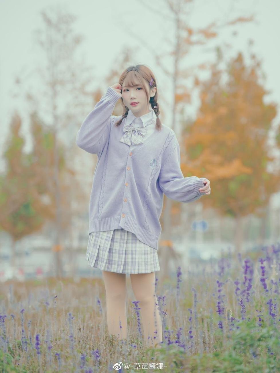 草莓酱娜COSplay摄影：美少女与小熊的邂逅